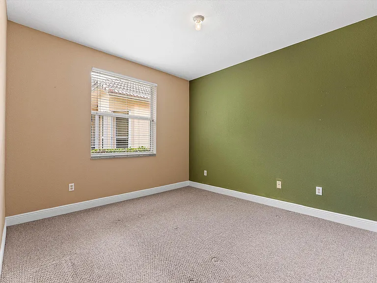 7140 Pinecreek Way — Photo 32