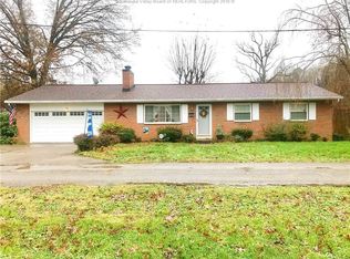 61 Maple Ln, Saint Albans, WV