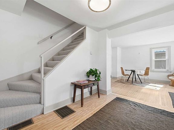 5th image of 531 Grant St
