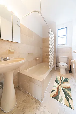 Rented by Platinum Properties | media 6