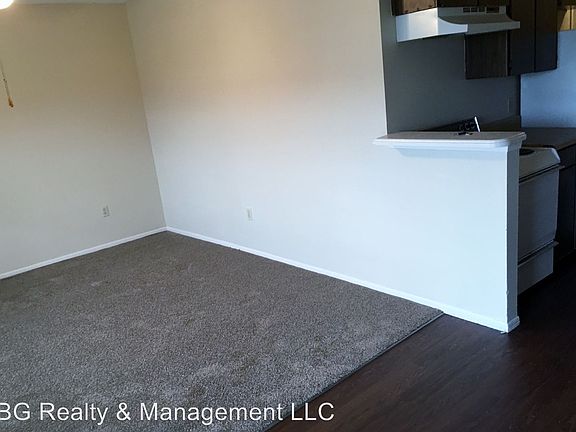 5th image of 416 Vieux Orleans Cir APT A