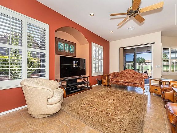 3rd image of 413 S Valle Escondido