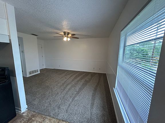 3rd image of 1702 Kirk Ave APT 202