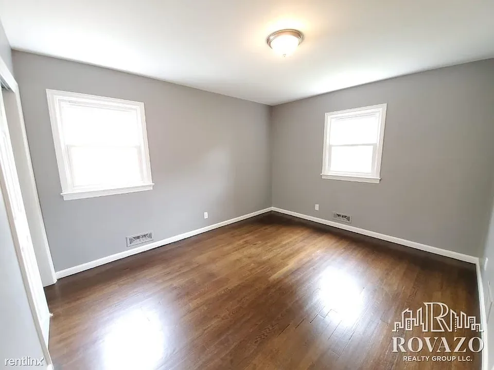 128 Columbia Ave #2 — photo 3 of 6
