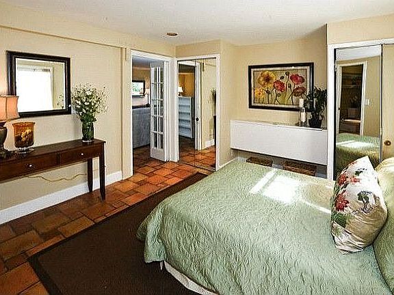 5th image of 315 Richardson St