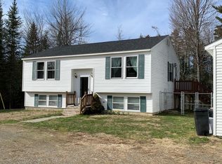 522 County Rd, Milford, ME 04461