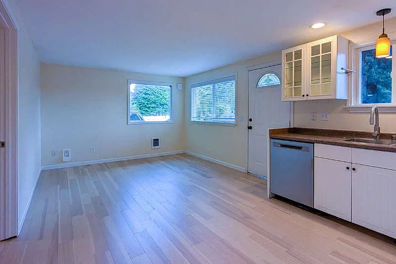 2 bed, 1.0 bath, 572 sqft, $1,550 — Photo 3
