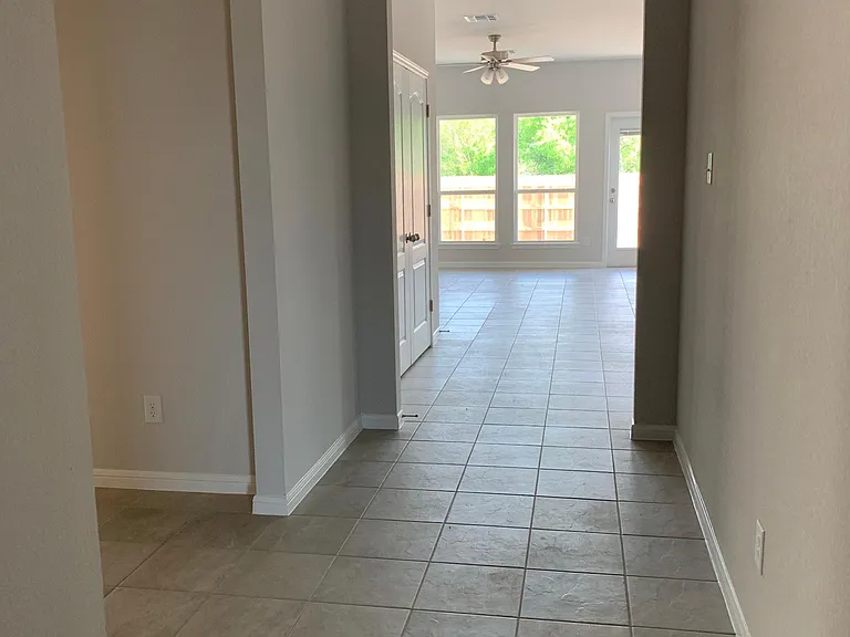 3813 McCleland Creek Trl — Photo 3