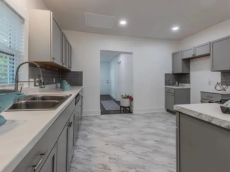 2329 Connor Ave — Photo 19