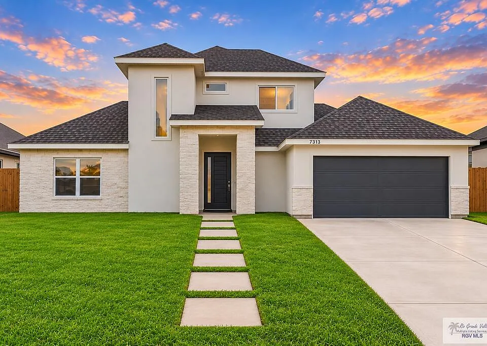 7513 Pinewood Lake
