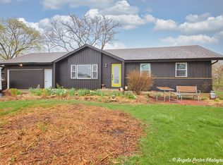 3810 Dean St, Woodstock, IL 60098