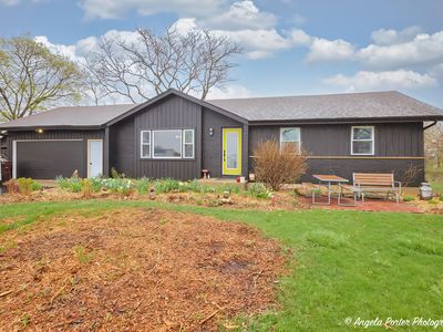 3810 Dean St, Woodstock, IL, 60098