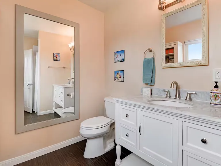 3112 Oliphant St — Photo 17