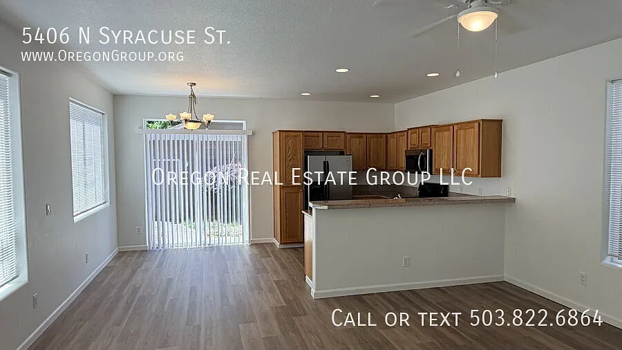 Well Maintained 4 Bedroom Home Close To University Of Portland — Photo 2