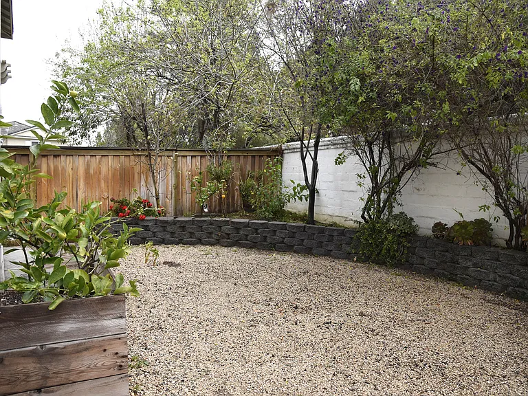 45236 Escalon St — Photo 29