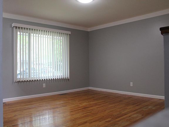 4th image of 27259 Pembroke Dr