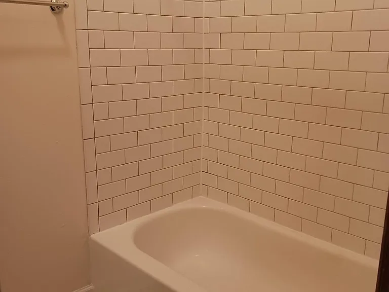Bathroom, tub/ shower side