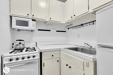 Rented by Cooper & Cooper Real Estate