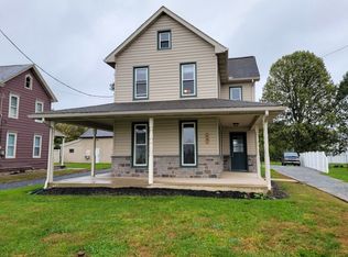 69 S Line Rd, Stevens, PA 17578