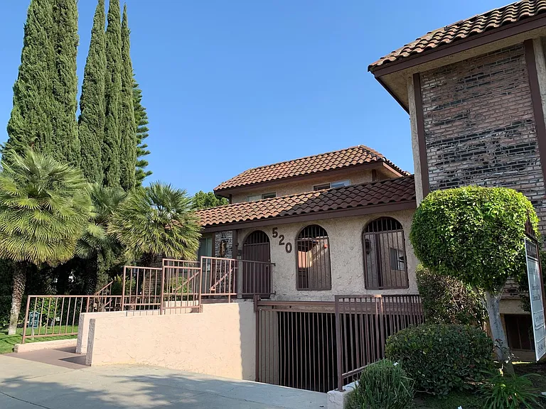 520 W. Wilson — Photo 16