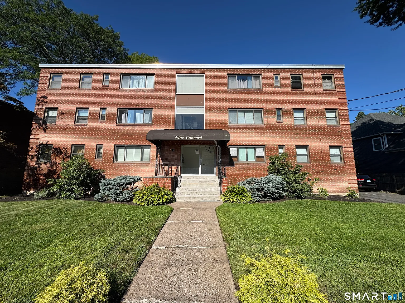 2 bed, 1.5 bath, 1206 sqft, $2,100 — Photo 1
