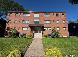 9 Concord St APT B3, West Hartford, CT 06119