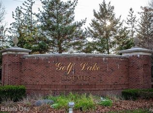 13120 Torry Pines Ct, Taylor, MI 48180