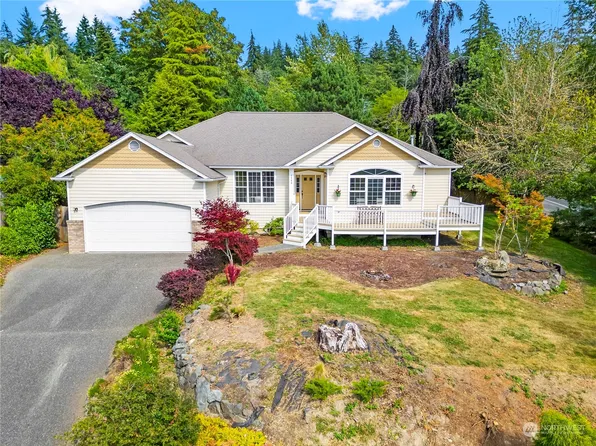 3760 E 16th Place, Bellingham, WA 98226