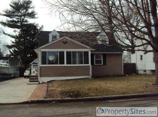 345 1st St, Middlesex, NJ 08846