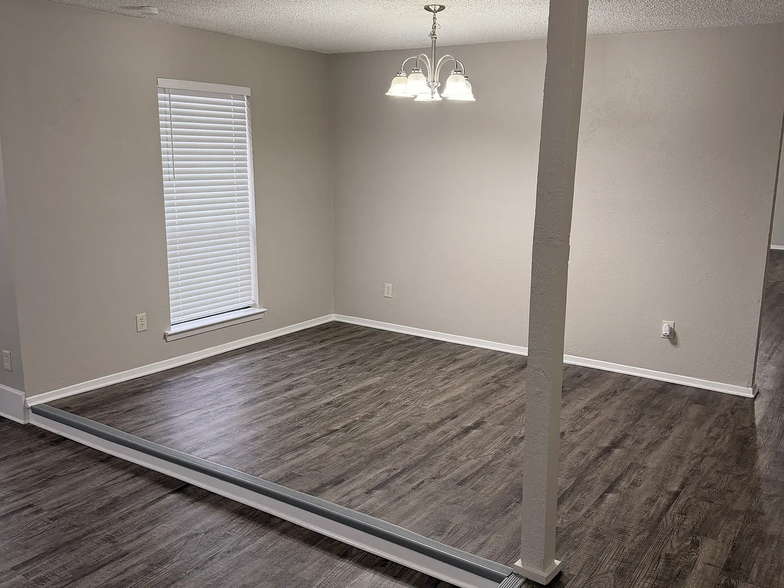 2011 Lavon Creek Ln. Arlington, TX 76006 — Photo 3