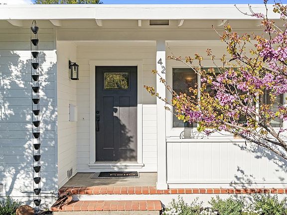 5th image of 42 Billou Street