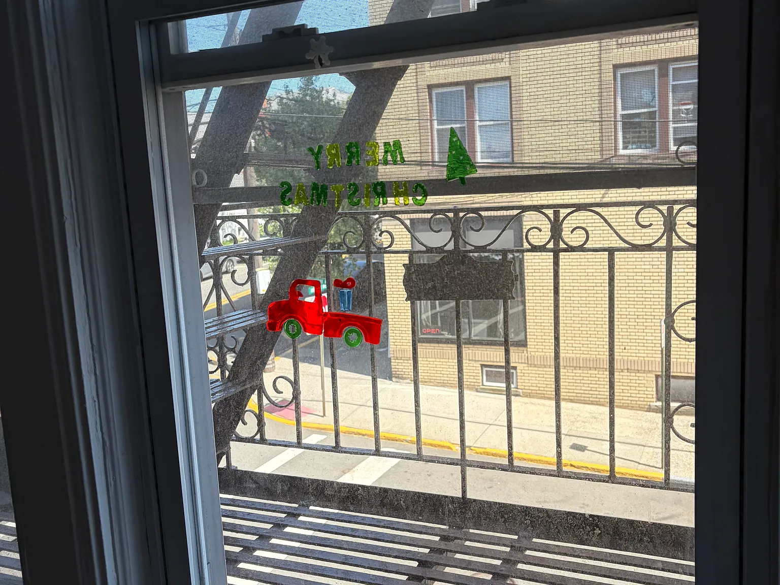 2 bed, $2,400 — Photo 3