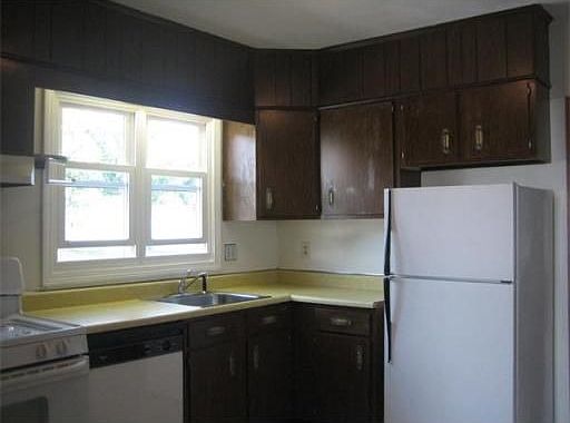 3rd image of 60 Concord Ave