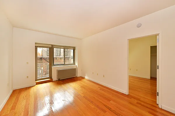 Rented by Hakimian Management | media 38