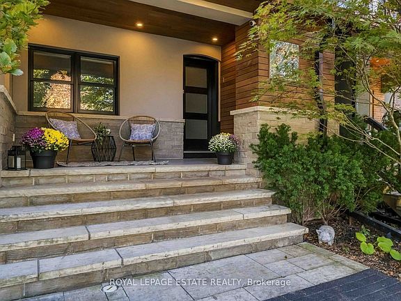 3rd image of 81 Courcelette Rd