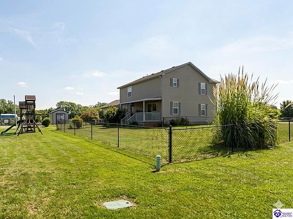 4th image of 215 County Pond Rd