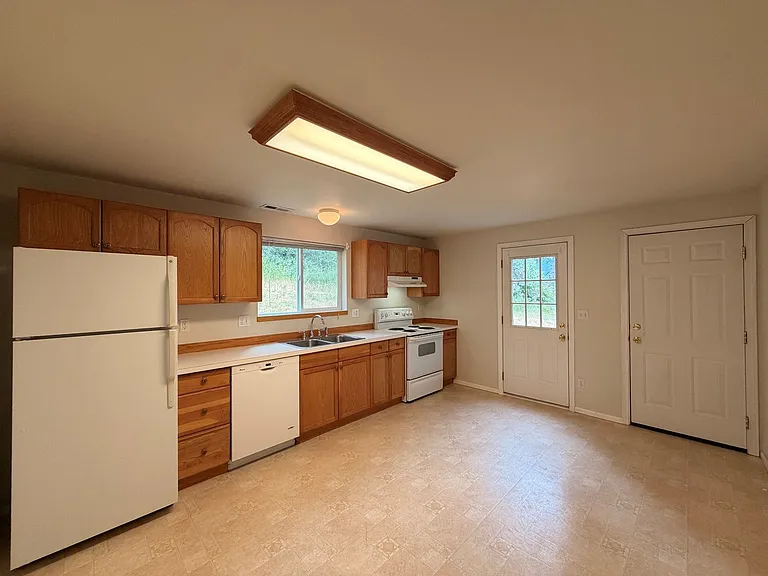 442 Willow Creek Ln #488 — Photo 2