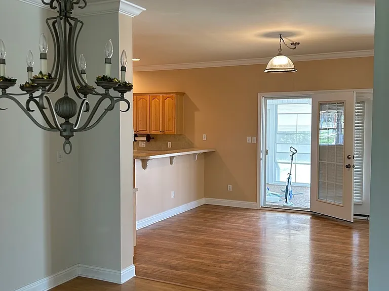 View of breakfast area from the dinning room