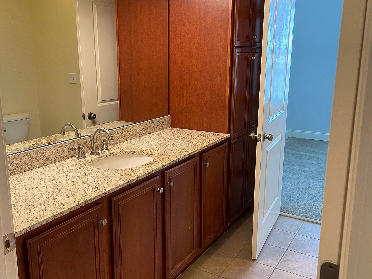2 bed, 1235 sqft, $2,400 — Photo 4