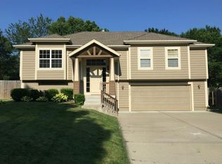 8533 Larsen St, Overland Park, KS 66214