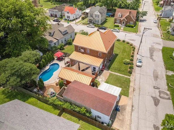 698 N 3rd St, Sainte Genevieve, MO 63670