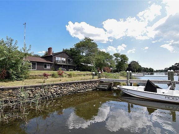 3rd image of 138 N River Dr