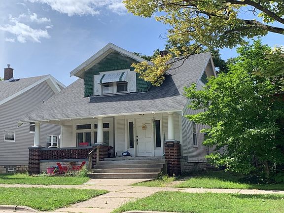 2nd image of 939 Pine Ave NW
