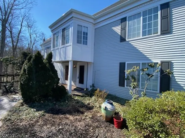 245 Riveredge Dr, Chatham, NJ 07928