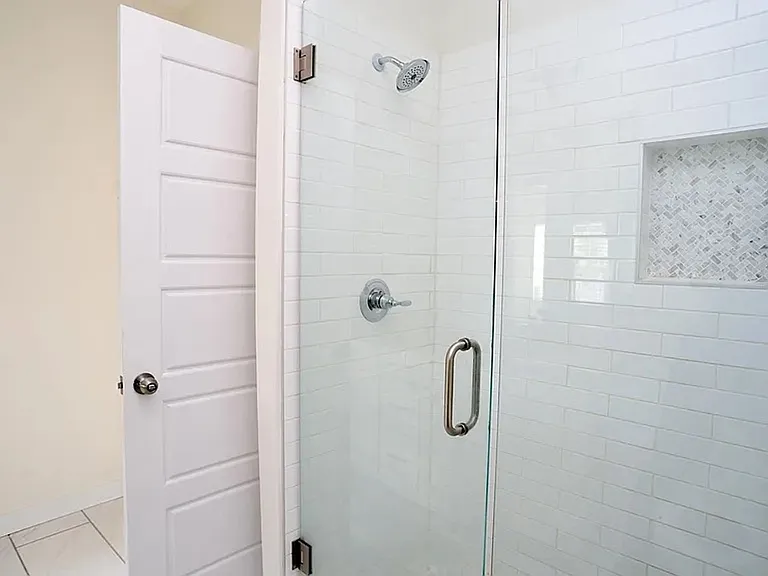 2008 Ocean Dr NW — Photo 10