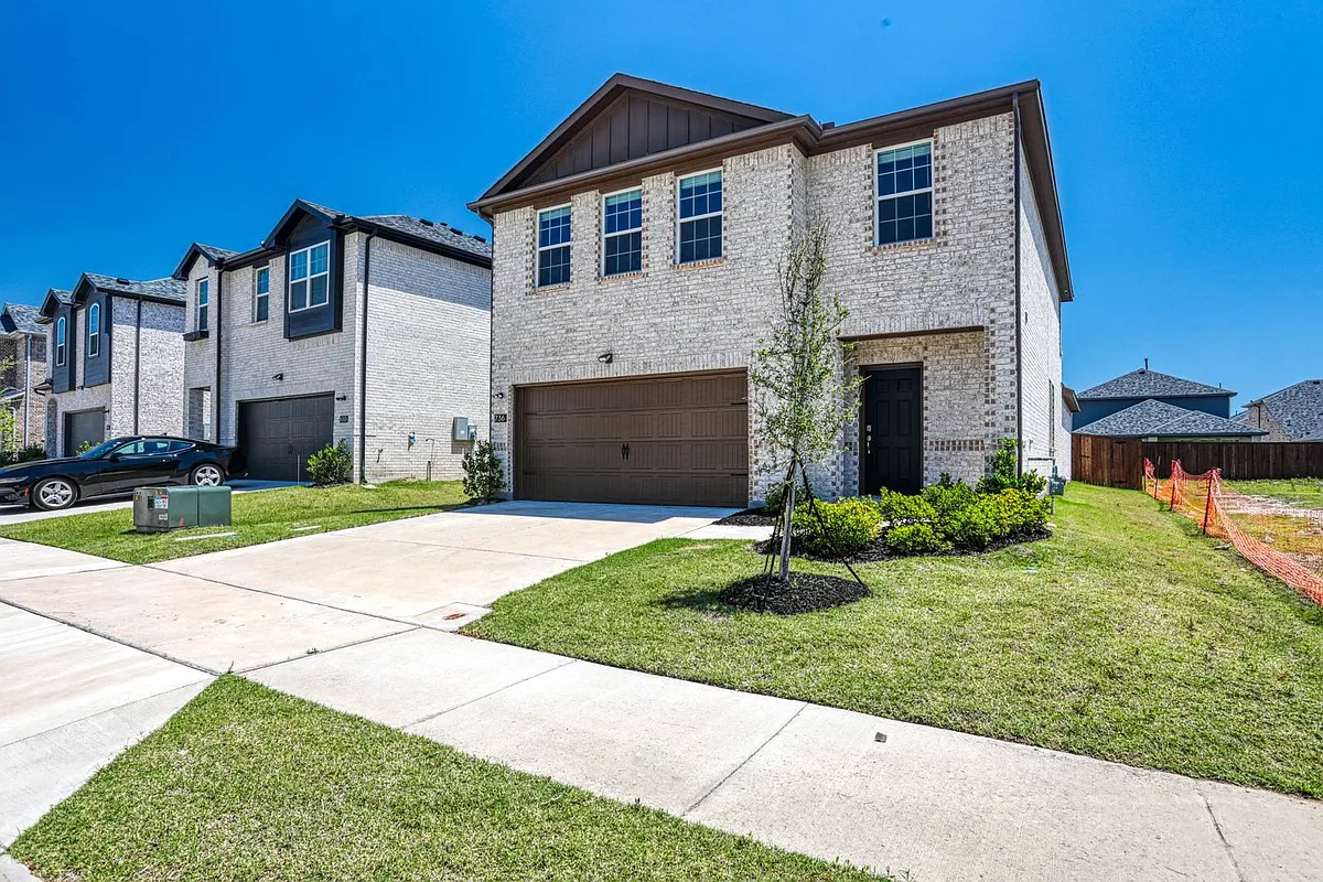Building Photo - 736 Portina Dr