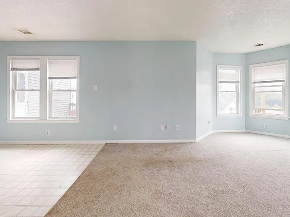 67 Burnside Ave #3F, Woonsocket, RI 02895