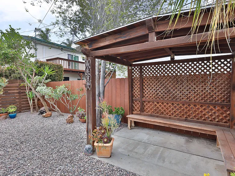 5036 Raymond Pl — Photo 9