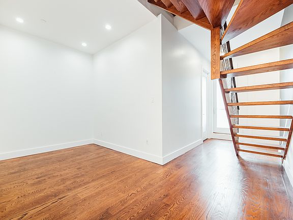 3rd image of 681 Franklin Ave APT 3A