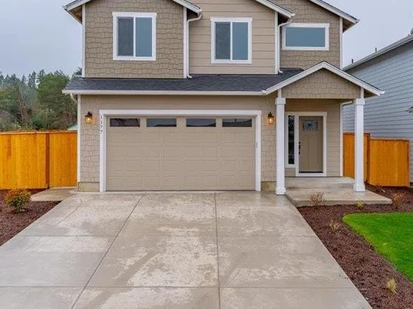 1177 SW 11th Ave, Dallas, OR 97338